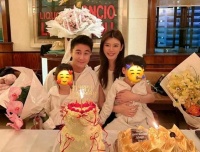 奚梦瑶全家迪士尼过六一！带2个保姆1个保镖，3岁女儿牛角辫可爱
