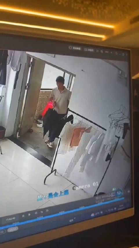 这种人真TM恶心,丢男人的脸