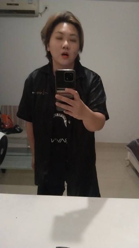 我是中性女人,我的素颜自拍视频,我随便唱歌