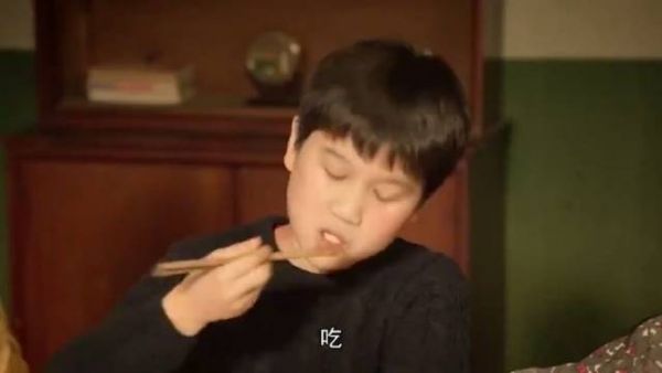 老太大摆鸿门宴,包子里居然放虾皮,试出谁是亲孙子!