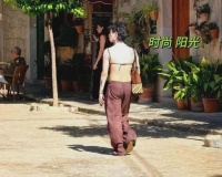 伊能静儿子恩利穿肚兜露背装炸街欧洲！网友：庾澄庆看了要吐血？