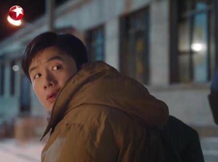 汪新向父亲倾诉对马燕的深情,说自己愿终身不娶只为守护马燕