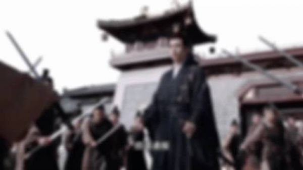 这句台词太带感了!当她说出“她爱我,你就得滚”的时候,简直让人热血沸腾!