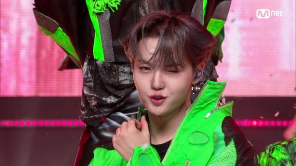 一年前的今天(240606),TREASURE - KING KONG @ MCD