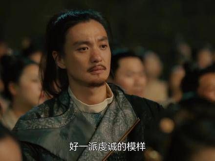 男子花费巨资购买大量蜡烛，原来是为了祈福