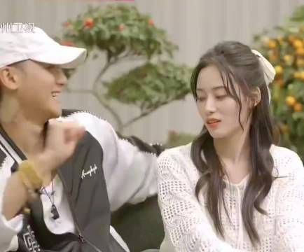 黄子韬去网红迪迪不畏直播间