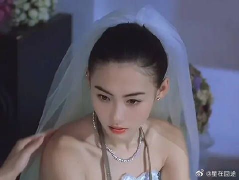 娱乐圈很难再出一个这样的神颜了,骨相与皮相的完美结合!