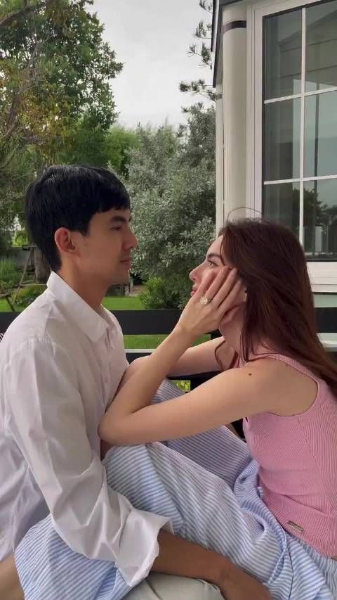 Mai官宣订婚,怎么长相普通的男的总能找到大美女