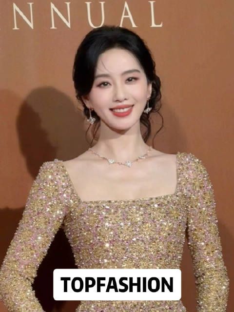 这不妥妥仙女下凡吗?这头身比真的绝了!