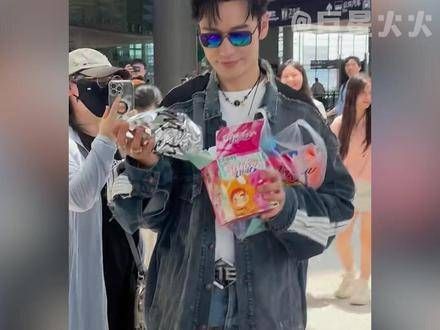 黄晓明称被虞书欣活力感染