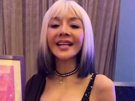 叶子楣生日这天,她的身材依然保持得非常出色