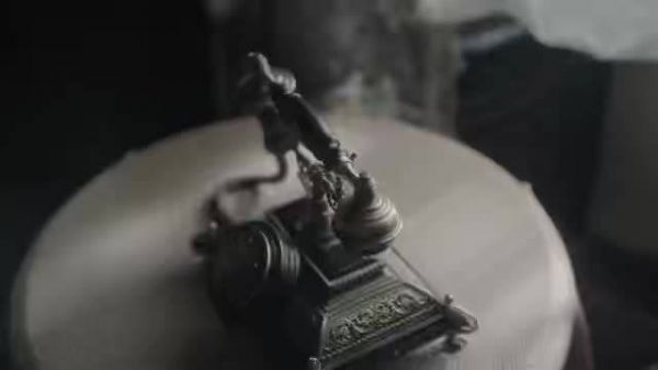 张佳宁《潜渊》飙戏片段引热议,谢念慈救梁朔场面震撼