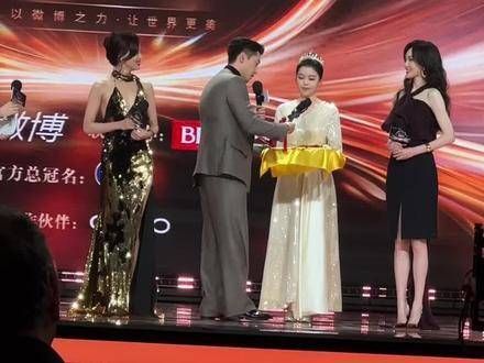 宝总心中李李与汪小姐的形象，你觉得符合吗