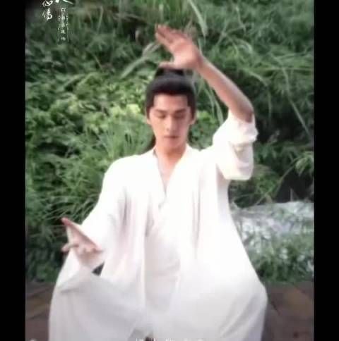 《凡人修仙传》开始看片了,杨洋这颜值~天花板啊,关键是他还不变老