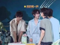 严浩翔宋亚轩同框引热议