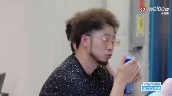 朴鲨综艺演绎甩锅型领导,职场困境引共鸣