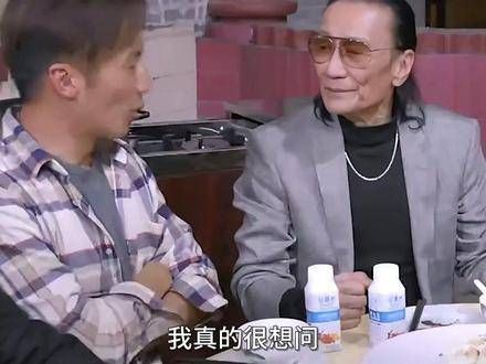 谢霆锋不满父亲戴墨镜习惯,谢贤六字回应