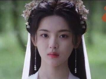 几个眼神就诠释了一切,演技真的非常出色,姜梨和薛芳菲仿佛是在互相救赎