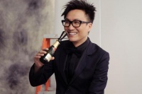 郑中基再陷离婚：女性择偶需擦亮双眼