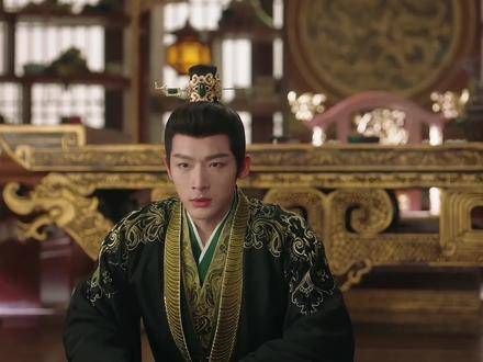 张晚意的演绎让角色充满魅力，金萱对