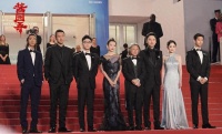 张艺谋，戳穿了赵颖数次缺席红毯的真相，他给所有女演员提了醒