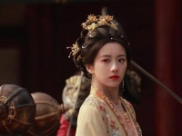 大漠孤鸿影，明月照故衣，大晟公主李瑶英行路至此，镌刻过往，静候回响