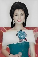 67岁“荧幕凤凰”侯玉婷，回归家庭25年，嫁富商央金成儿媳