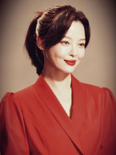 上课,起立,林老师好!