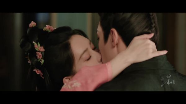 孟子义桃花映江山含酒接吻,发5万红包