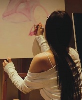 小S二女儿疑似整容，外貌模样大变，小S为女儿举办画展却关闭评论