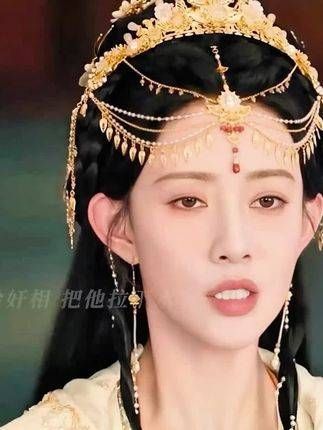 “为嫁给他无所不用其极,两人合起来八百个心眼子,笑死人了”