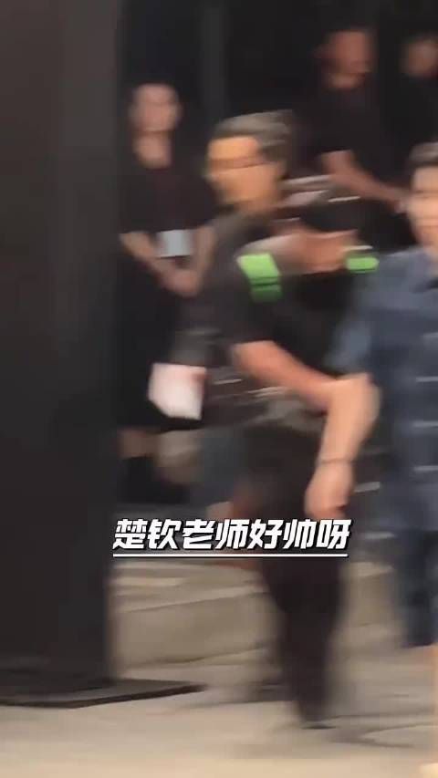王楚钦首次亮相时尚活动,为lv品牌打call,气质完全不输男明星,太帅了!