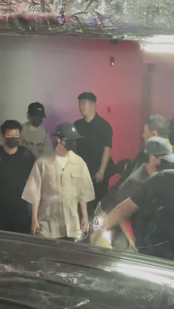 时代少年团现身芭莎之夜彩排,全员状态满分