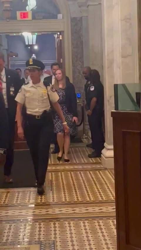 万斯关键一票将决定大美法案命运