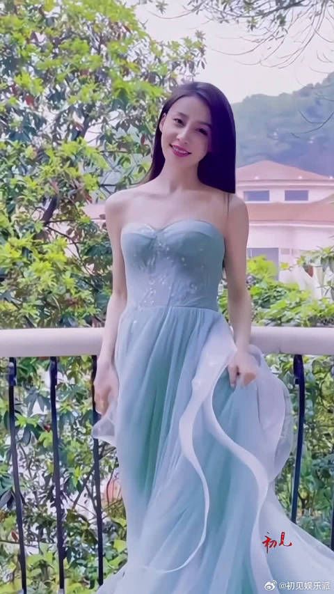 贾青,陕西省西安市,中国内地影视女演员,歌手,颜值美女