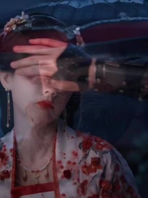 书卷一梦屋顶吻戏引热议,离十六捂眼吻女主细节动人