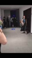 这位搂着宋佳腰的男人是她的男闺蜜的吗？好搞笑的画面！