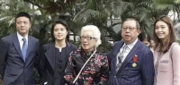 林建岳带女友参加亲家葬礼，俩儿子同场气氛融洽，前妻谢玲玲缺席引关注