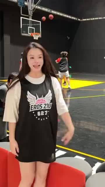 14岁邹明轩身高引关注，冉莹颖状态依旧