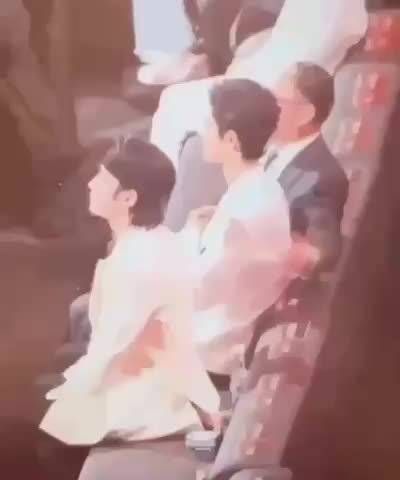 这个视频最近火，不知道什么意思，谁能解释一下吗？