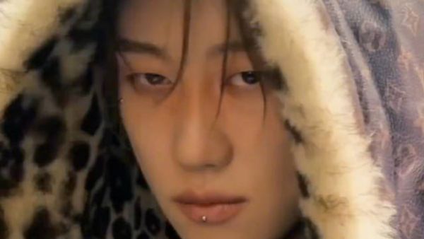 徐明浩登芭莎男士七月刊封面,演绎摩登节奏大片