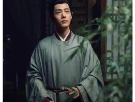 肖战蓝色官服造型亮相藏海传,诠释大官人气场