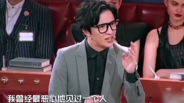 在圈内的口碑如此统一,曹可凡实在是有点东西