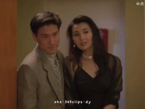 61岁张曼玉巴黎街头现身,侧脸状态佳气质出众