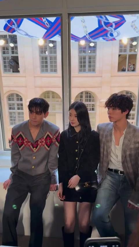金泰亨裴秀智朴宝剑同框看秀