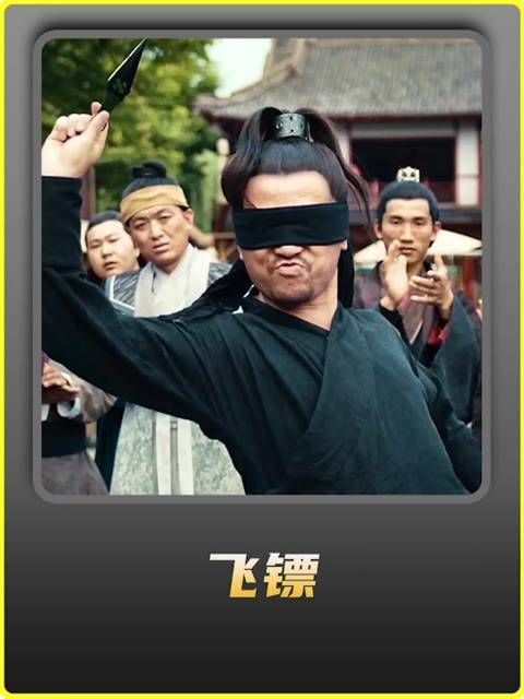 男人本想展示飞镖技巧,却意外引发一连串连锁反应