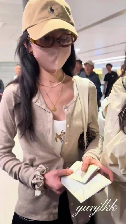 宋祖儿瘦身保持身材管理,新剧《表妹万福》引期待