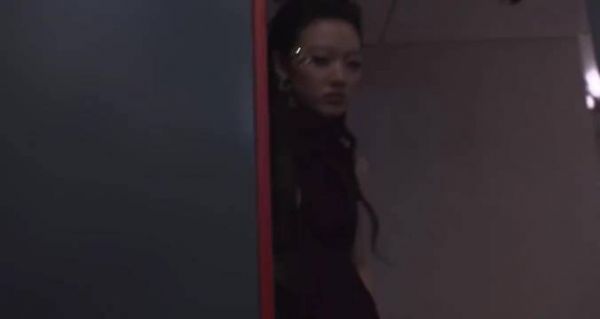单依纯听闻Grace淘汰当场黑脸,赞其表演真诚唱功出色
