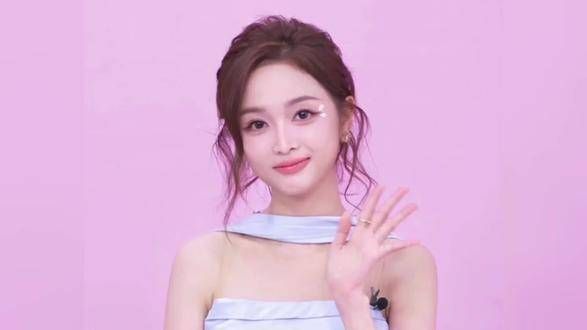 吴宣仪携手李一桐、胡一天,与赵今麦、陈星旭等男神同框