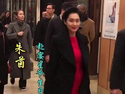 周星驰迎来62岁生日派对,香港圈内好友亲临现场送上祝福